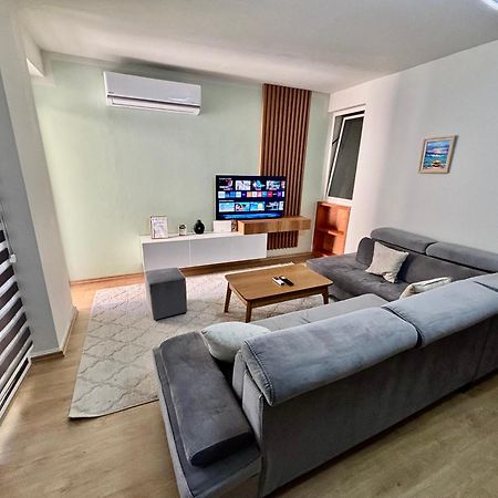 Edi'S Apartament ティラナ エクステリア 写真