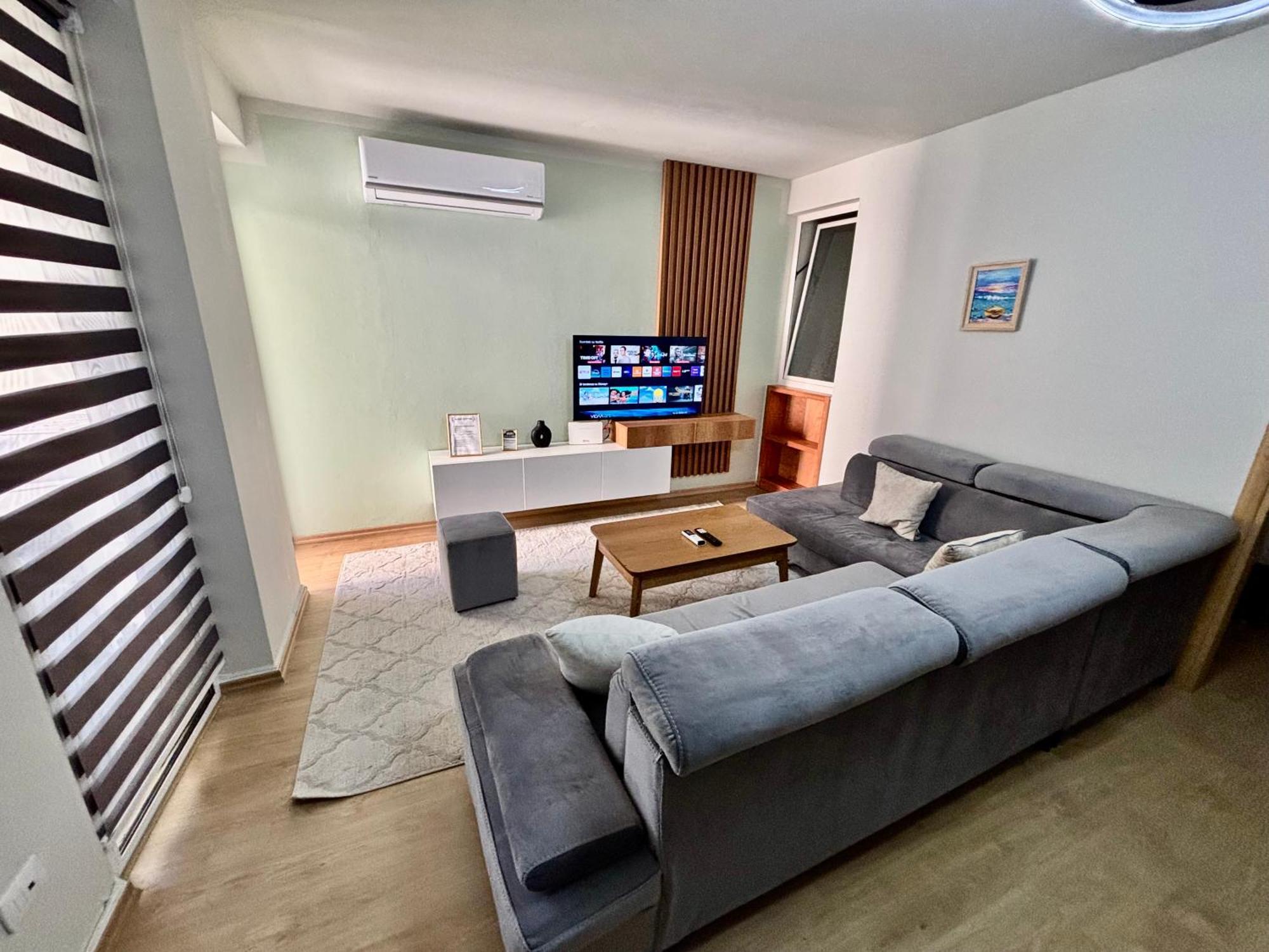 Edi'S Apartament ティラナ エクステリア 写真